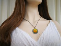 Secret Queen of Flowers - Mood Necklace - 20 mm - Brass