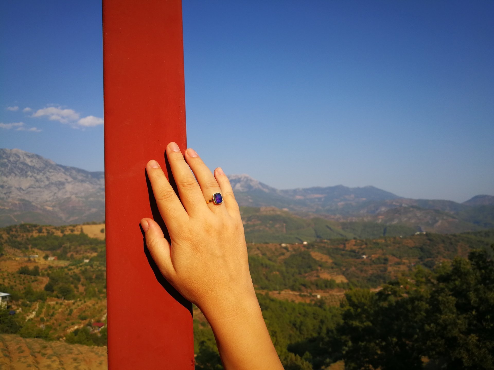 Duchess of the Fire Heart - Mood Ring - 9x7 mm - 24k Gold Plated Sterling Silver 925 - AAA Topaz