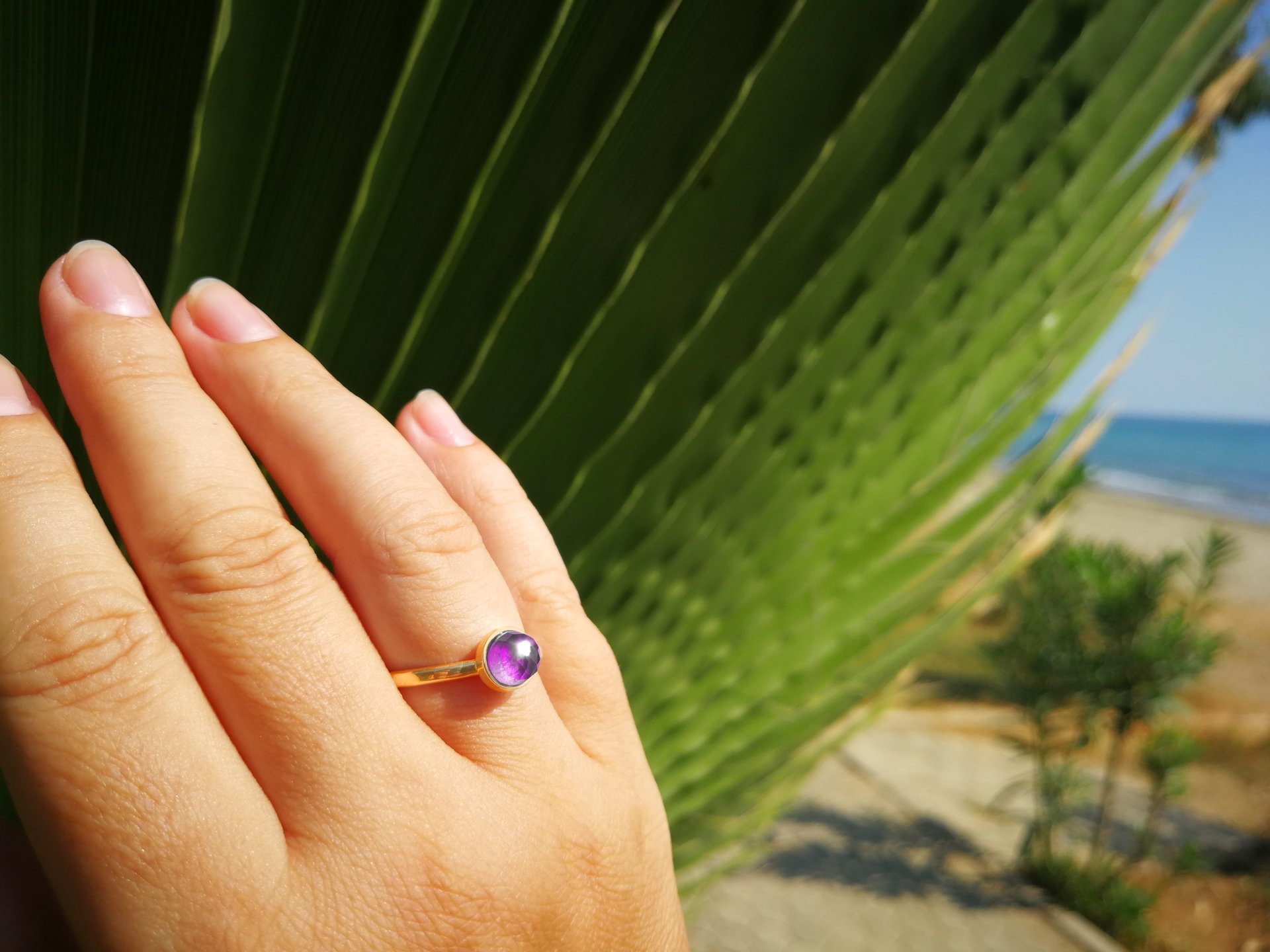 Blush of Attraction - Mood Ring - 6 mm - Gold Plated Sterling Silver 925 - AAA Crystal Quartz