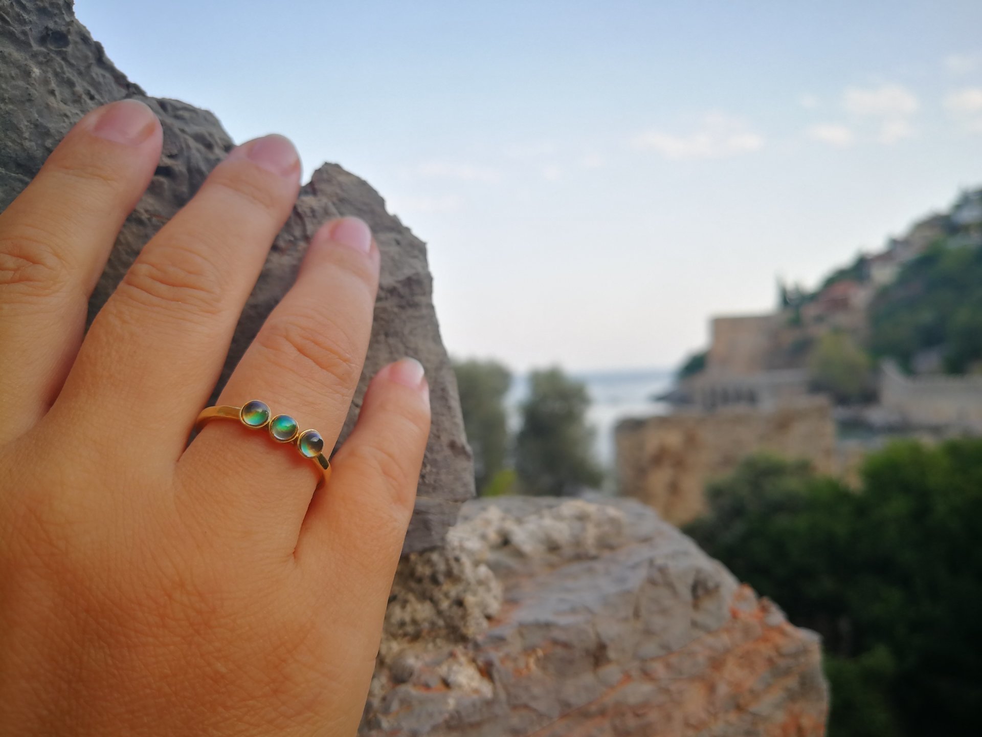 Three Wishes - Mood Ring - 4 mm - 24k Gold Plated Sterling Silver 925 - AAA Crystal Quartz
