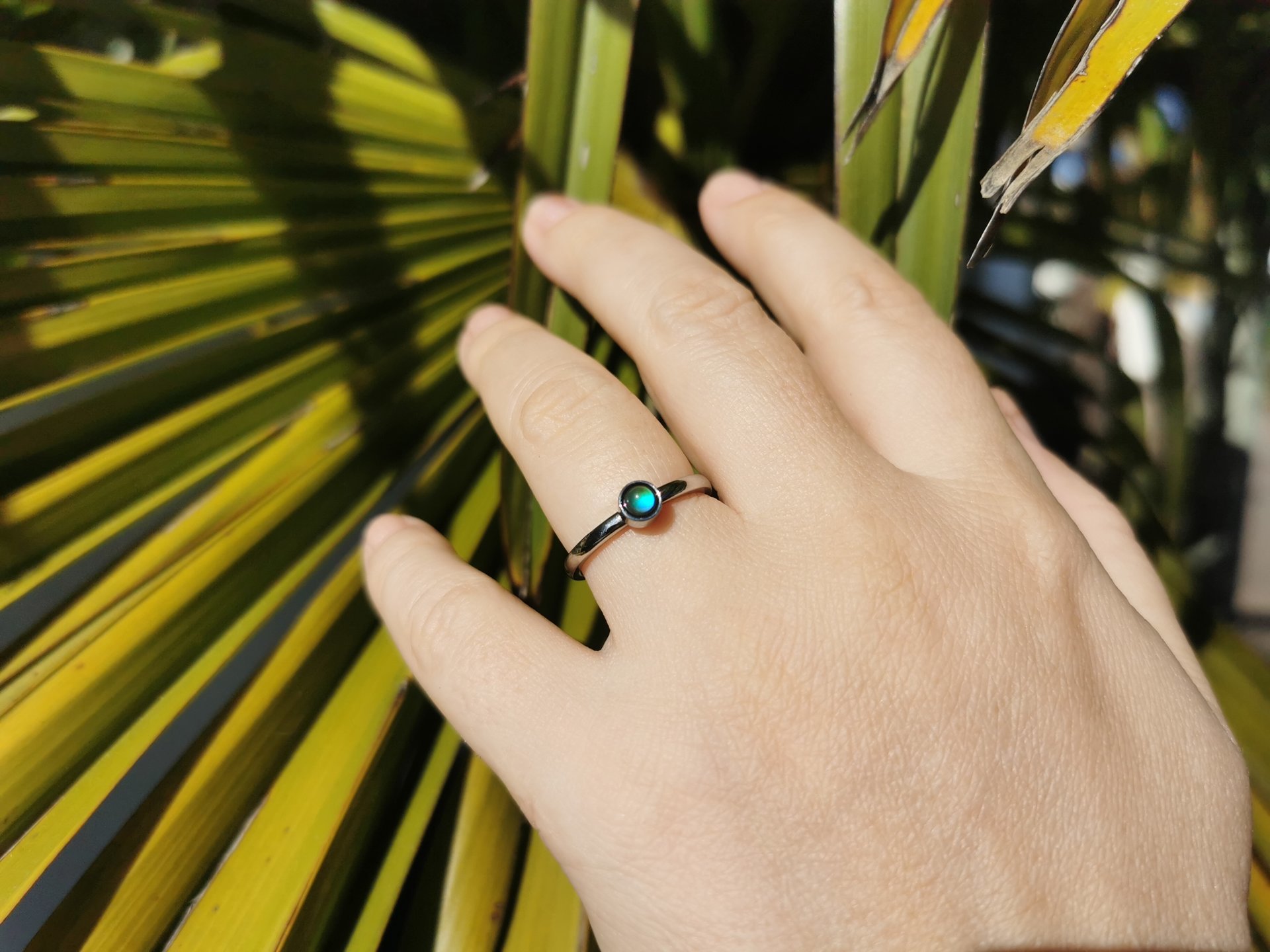 Little Angel - Mood Ring - 3 mm - AAA Crystal Quartz - Stainless Steel - High Quality