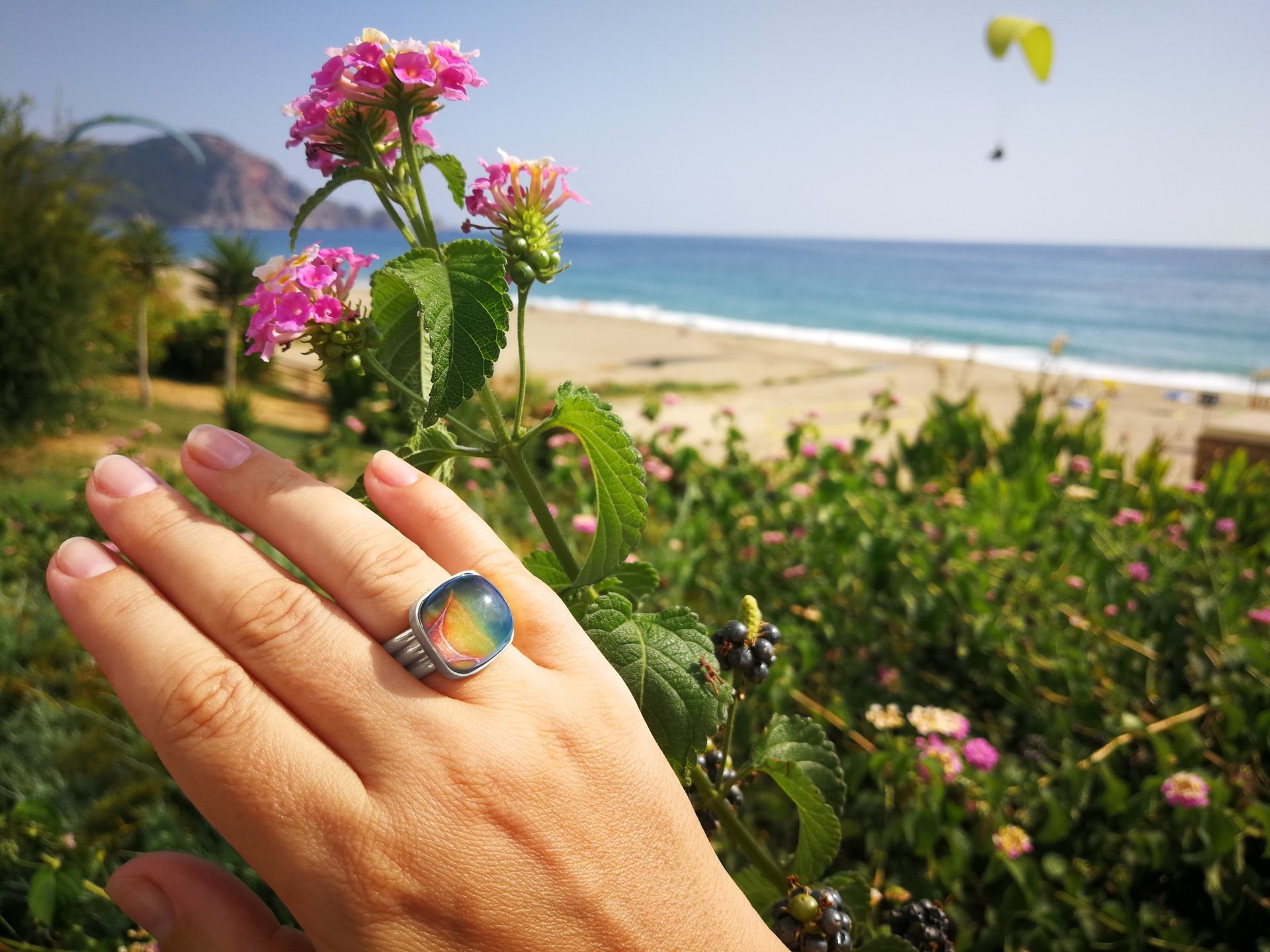Northern Lights - Mood Ring - 15 mm - Sterling Silver 925 - AAA Crystal Quartz
