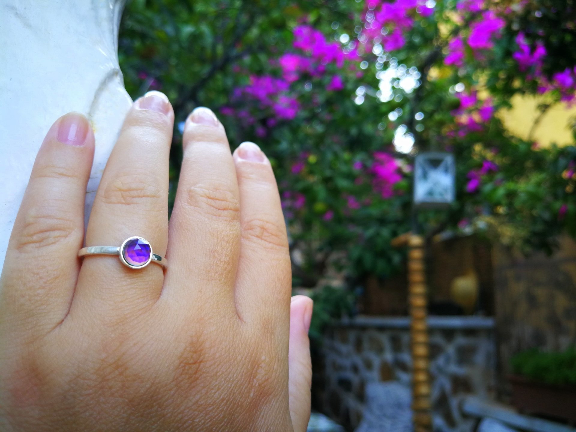 Blush of Attraction - Mood Ring - 6 mm - Sterling Silver 925 - AAA Crystal Quartz