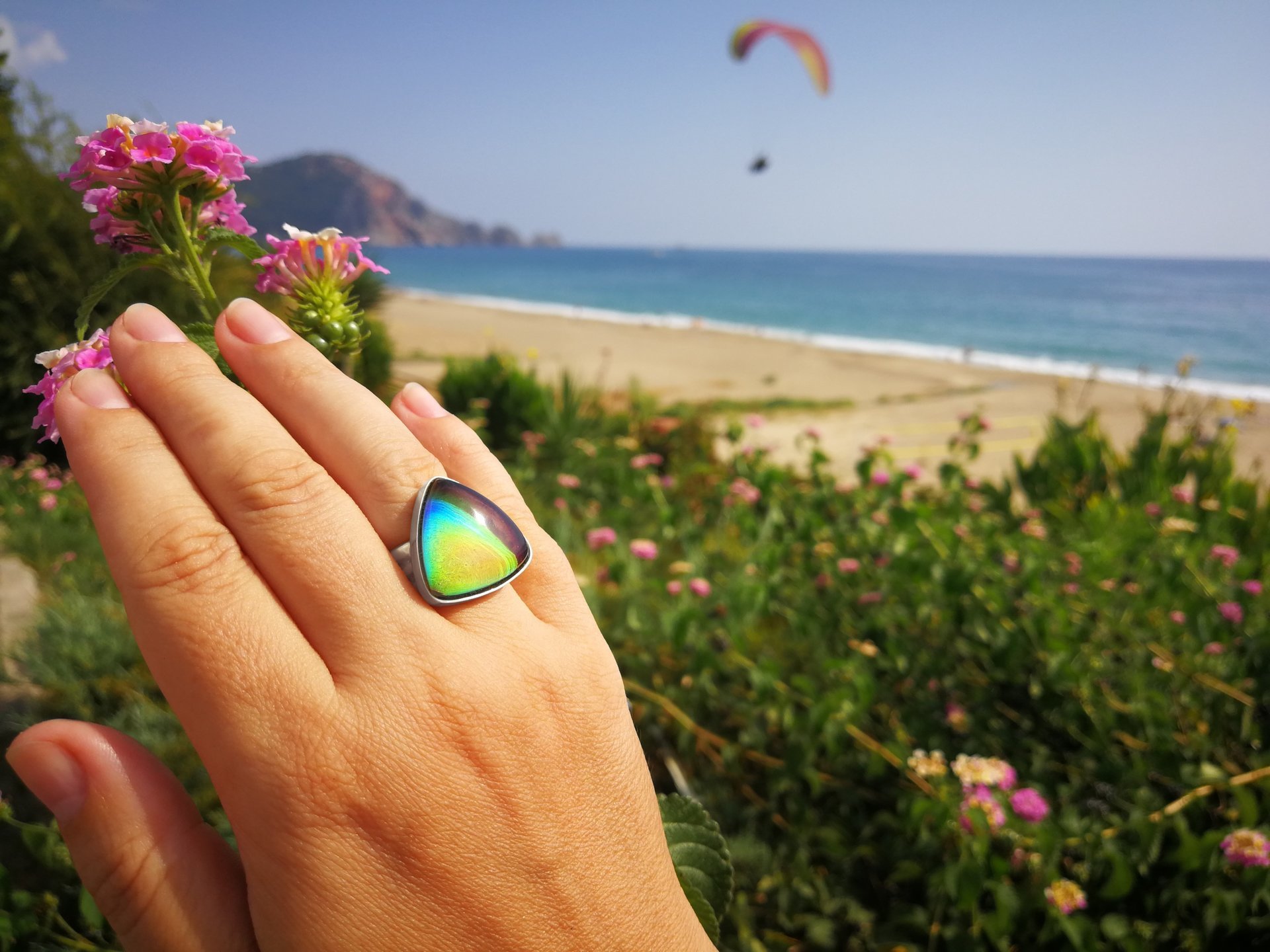 Sovereign of Lightning - Mood Ring - 20 mm - Sterling Silver 925 - AAA Crystal Quartz