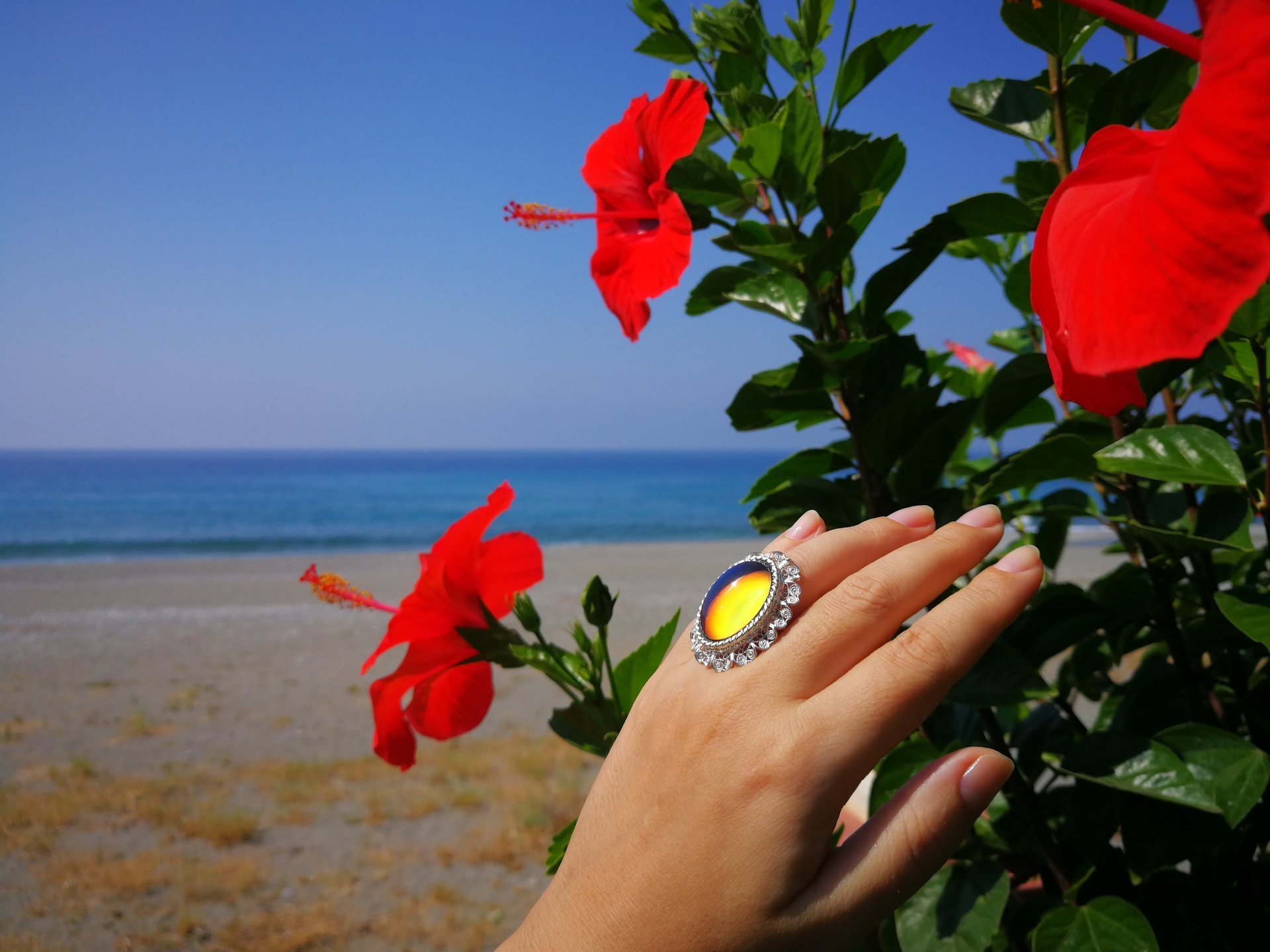 Empress of Elegance - Mood Ring - 25x18 mm - Silver 800 - one of a kind - size 7