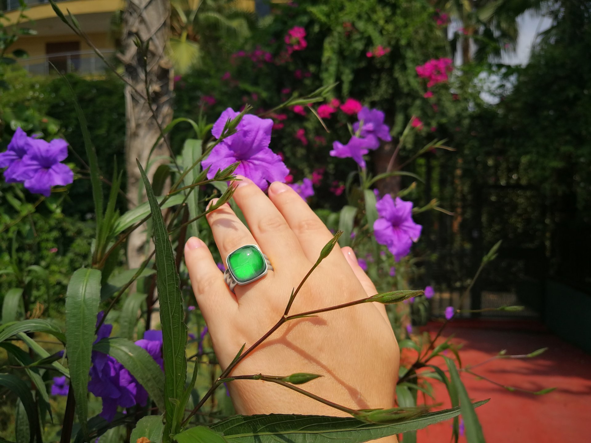 Northern Lights - Mood Ring - 15 mm - Sterling Silver 925 - AAA Crystal Quartz