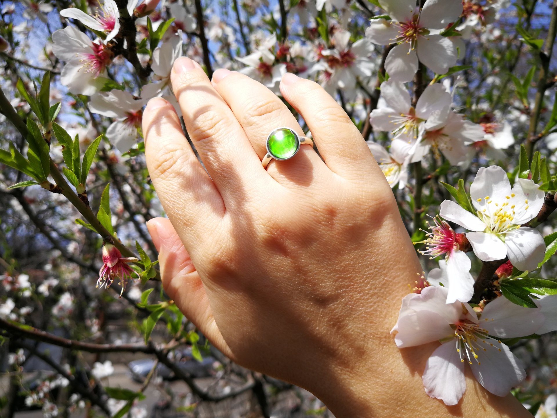 Chalice of Life - Mood Ring - 10 mm - Sterling Silver 925 (pure or gold plated) - AAA Crystal Quartz faceted