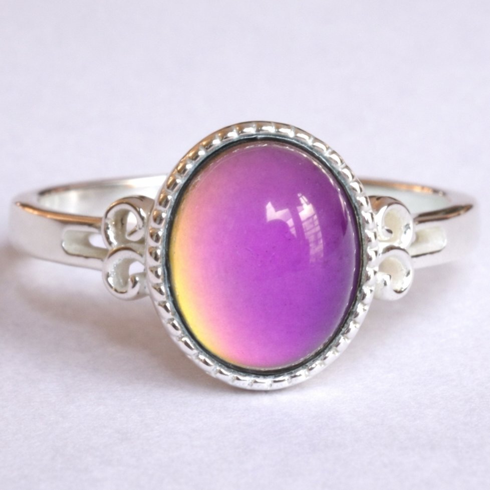 Star of Beauty - Mood Ring - 10x8 mm - Sterling Silver 925 