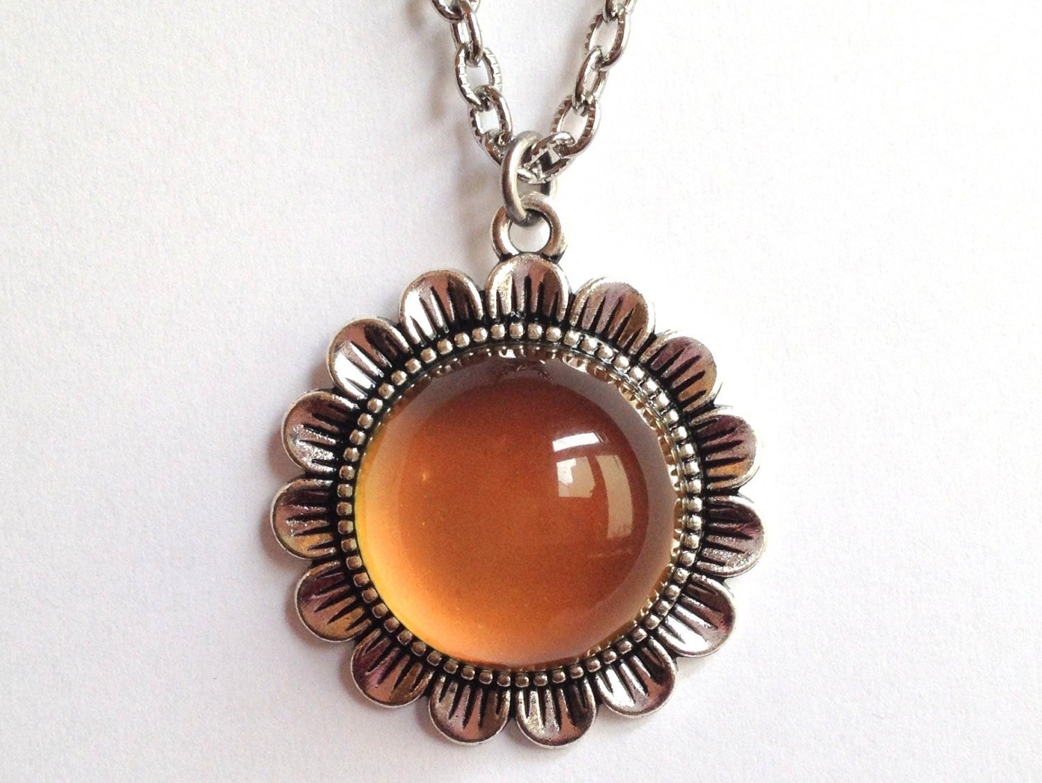 Secret Silver Sunrise of Beauty - Mood Necklace - 20 mm - Brass