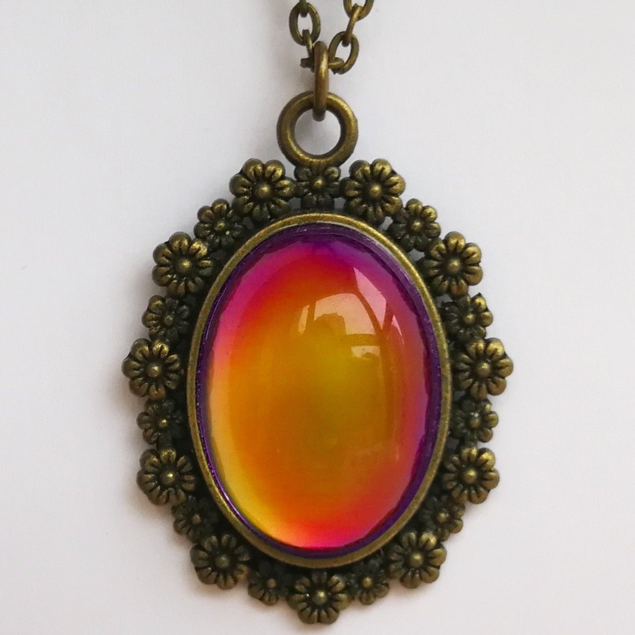 Princess of Zanzibar - Mood Necklace - 25x18 mm - Brass