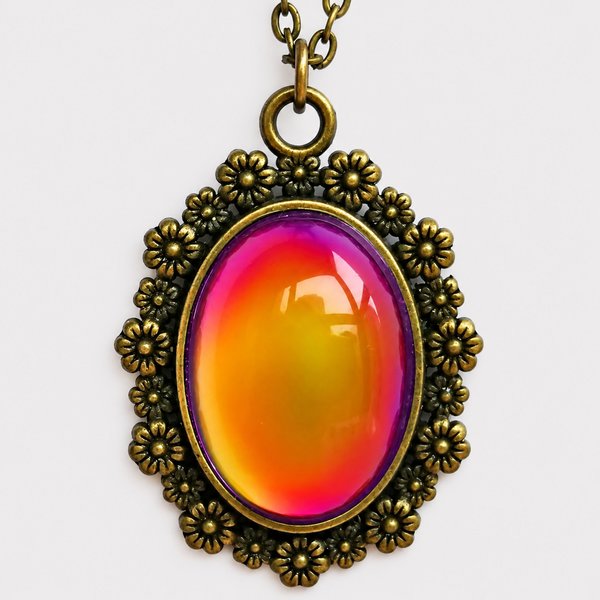 Princess of Zanzibar - Mood Necklace - 25x18 mm - Brass